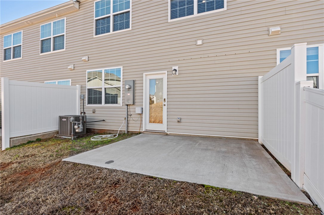 452 Bee Cv Way Pendleton, SC 29670 - Photo 27 of 37 This private patio area provides an intimate outdoor space for relaxation or entertaining.