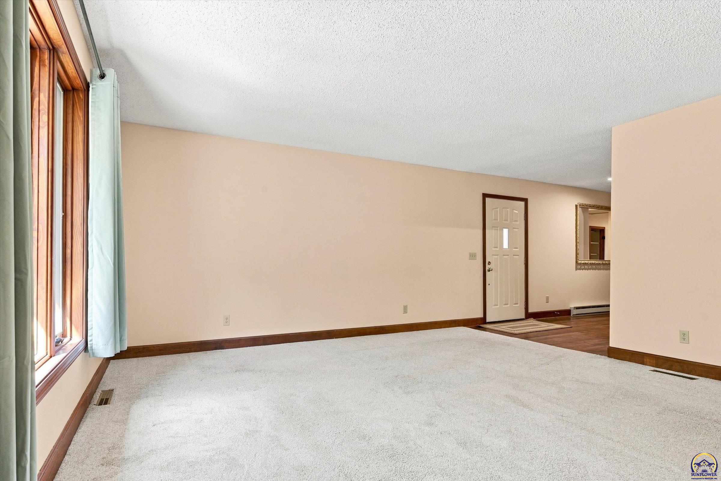 16146 South Morrill Road Scranton, KS 66537 - Photo 4 of 48 Gallery Image 4