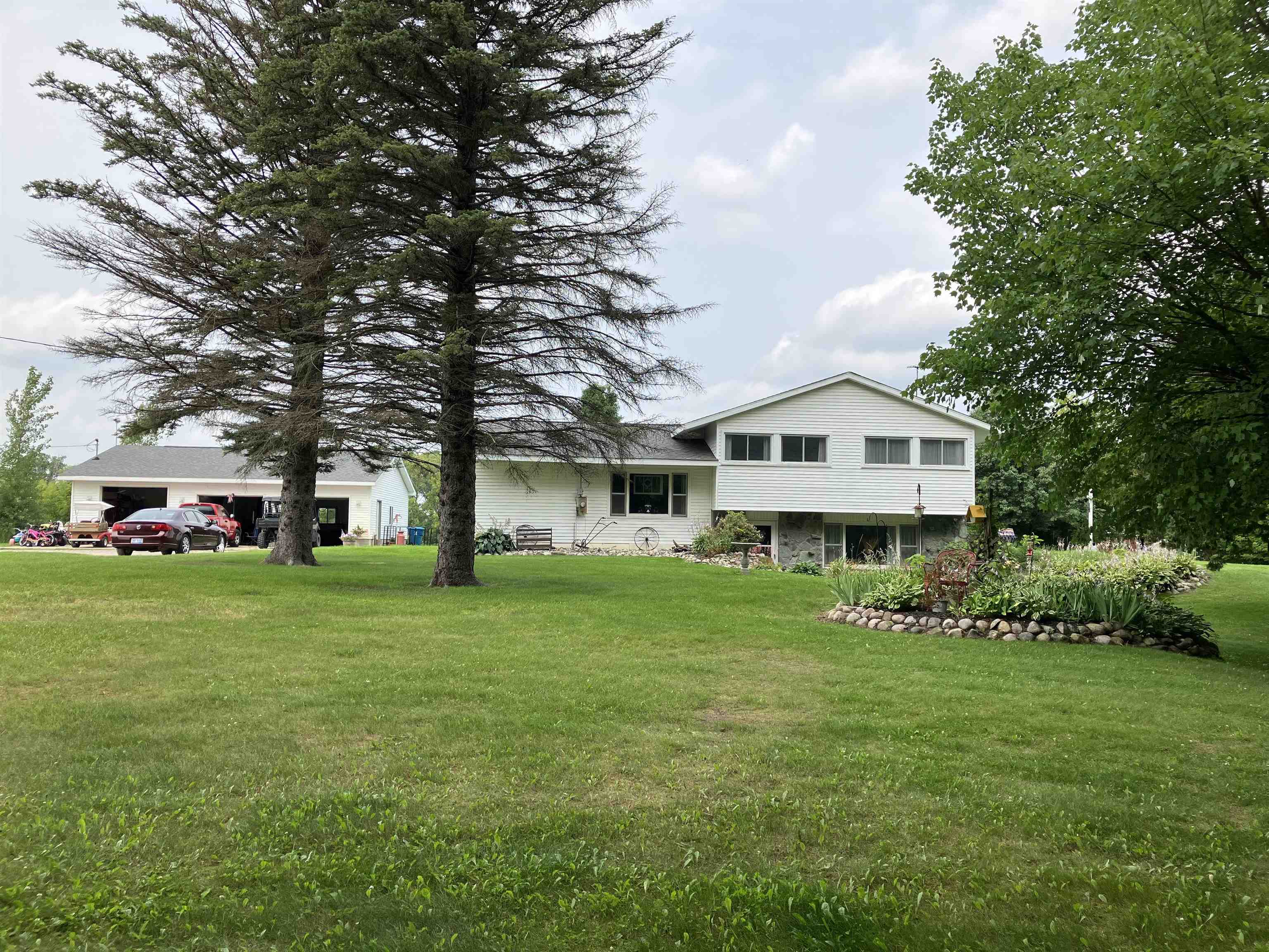 901 Haigh Road Beaverton, MI 48612 - Photo 1 of 46