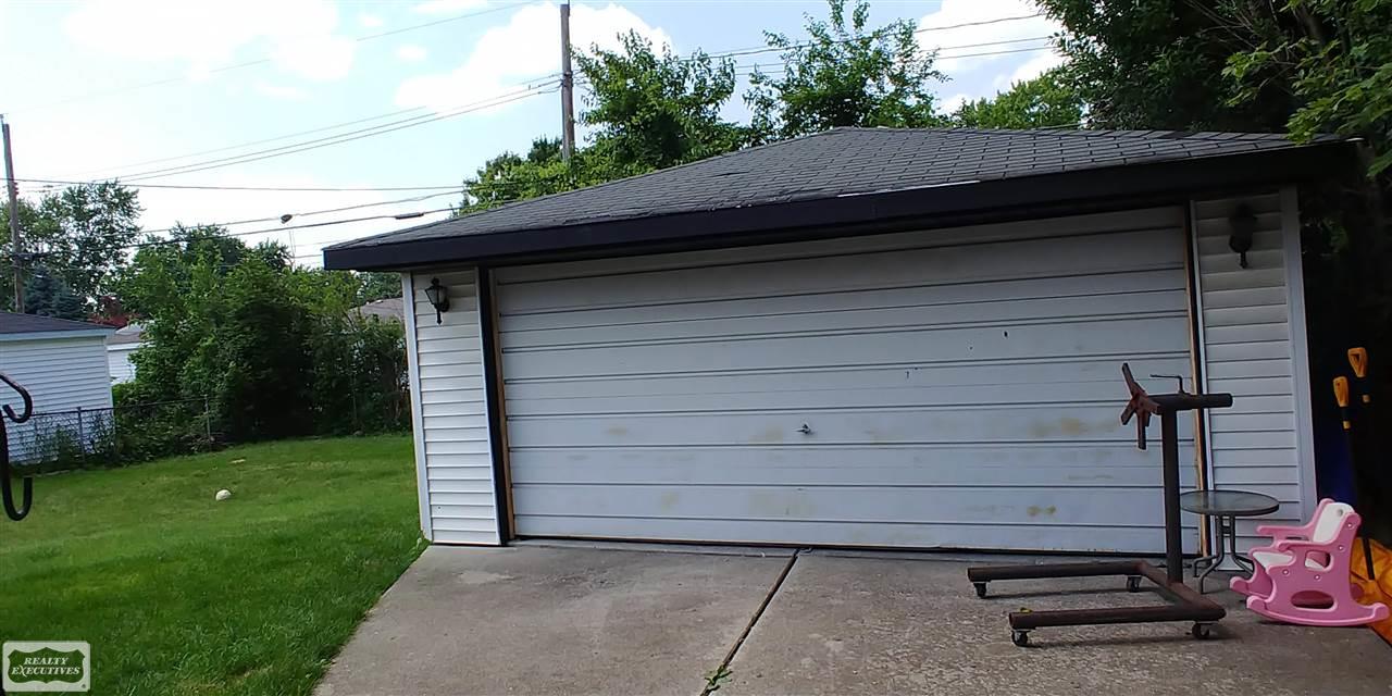 5085 Frazho Road Warren, MI 48091 - Photo 2 of 14