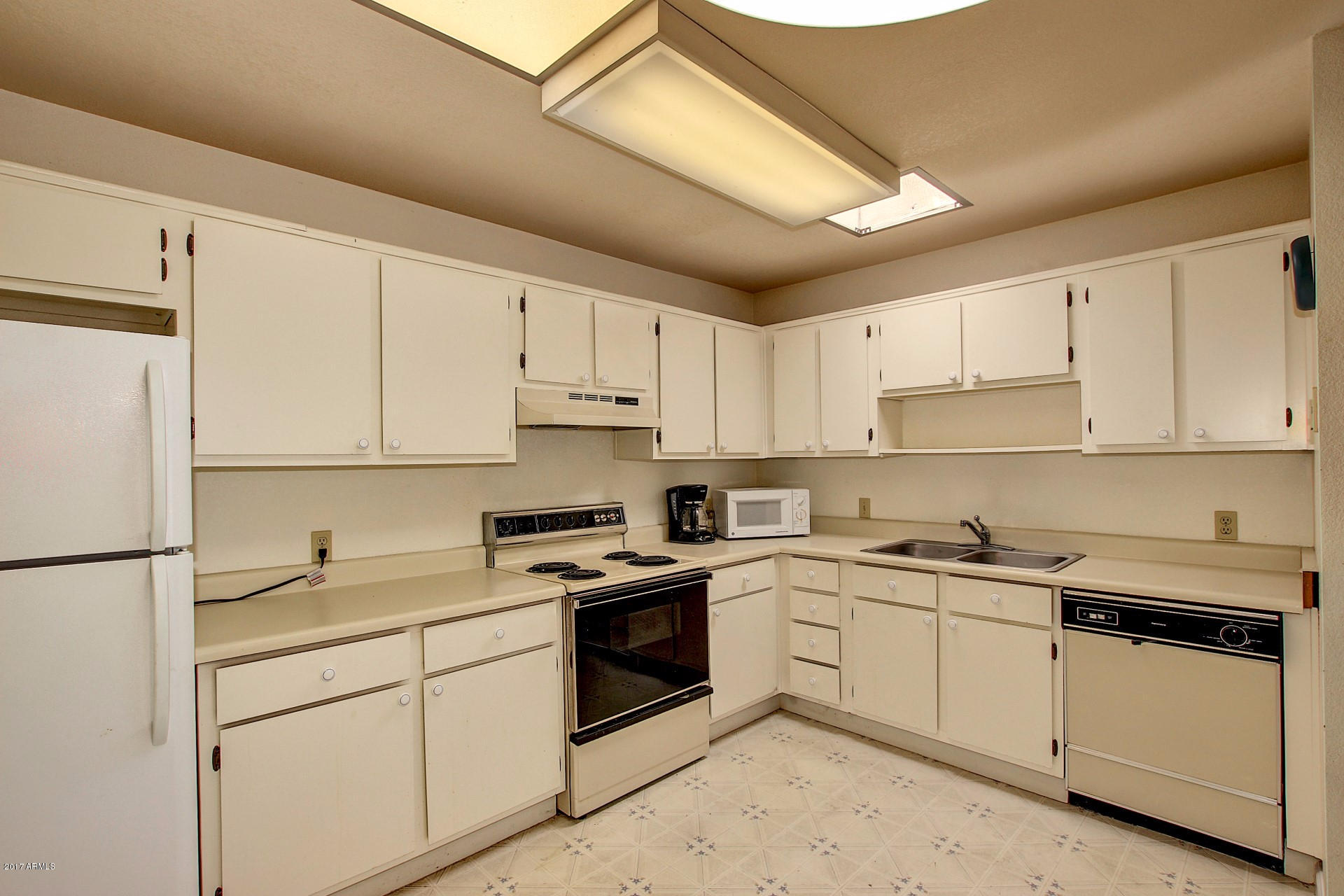 14300 West Bell Road, Unit 447 Surprise, AZ 85374 - Photo 6 of 48 Bell (16)
