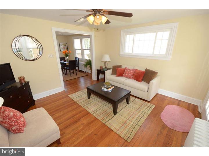 2810 St Marys Road Ardmore, PA 19003 - Photo 4 of 18 Living Room