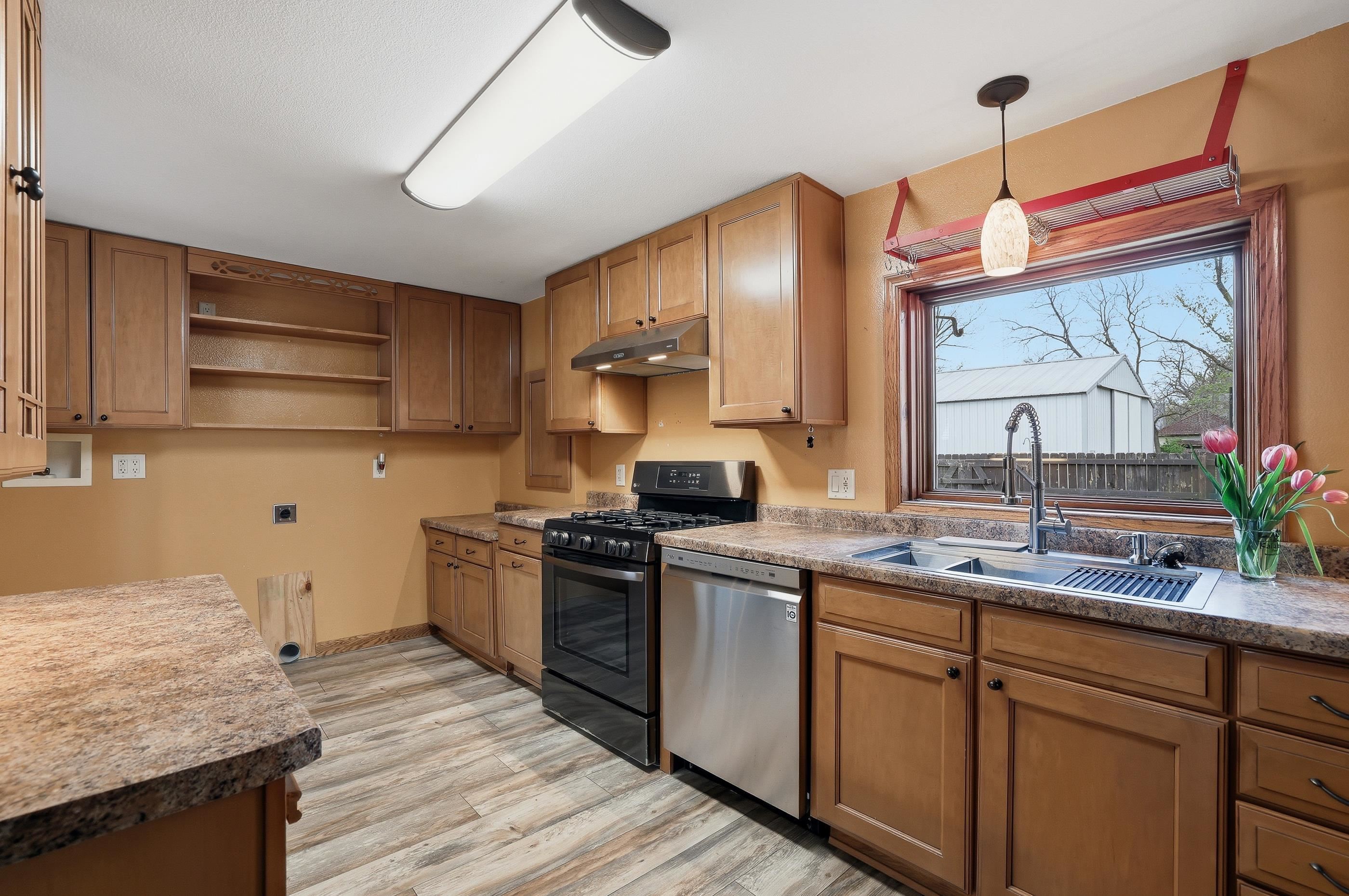 1194 County Rd D Almond, WI 54909 - Photo 15 of 60