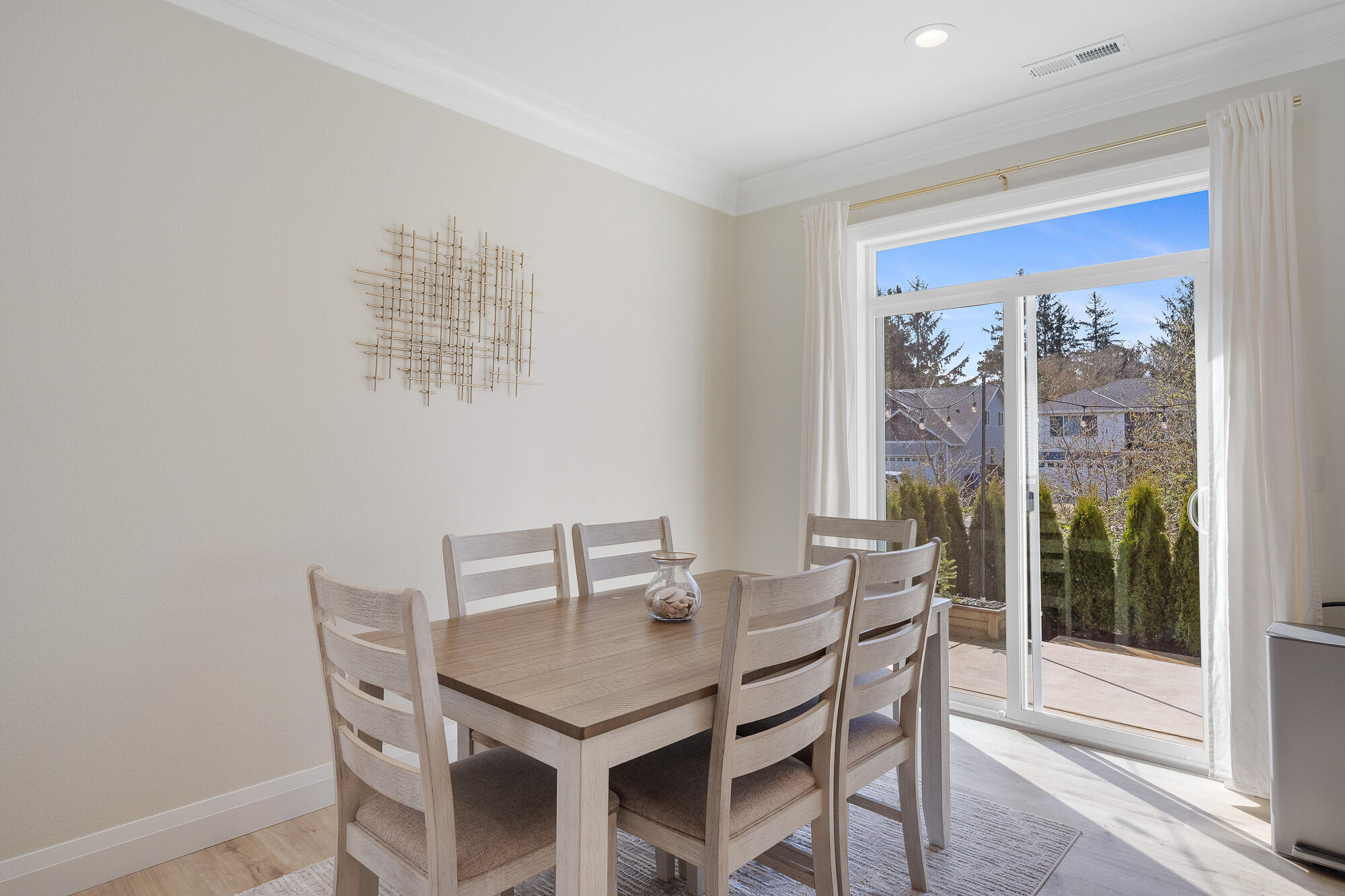 4515 Moondancer Lane Tillamook, OR 97141 - Photo 8 of 25 Dining Area