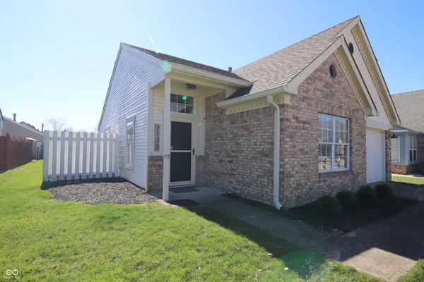 $324,500 | 7175 Woodgate Drive, Fishers, IN 46038