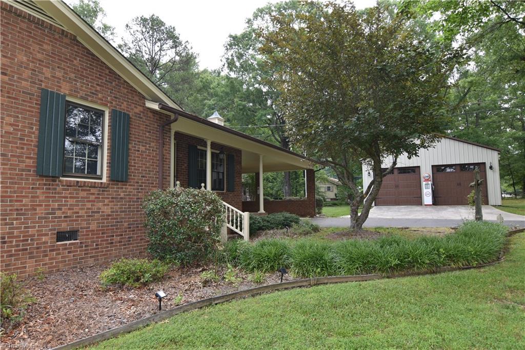 334 Jarrett Road Thomasville, NC 27360 - Photo 15 of 28 Gallery Image 15