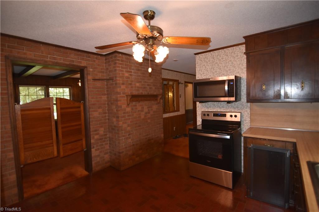 334 Jarrett Road Thomasville, NC 27360 - Photo 19 of 28 Gallery Image 19