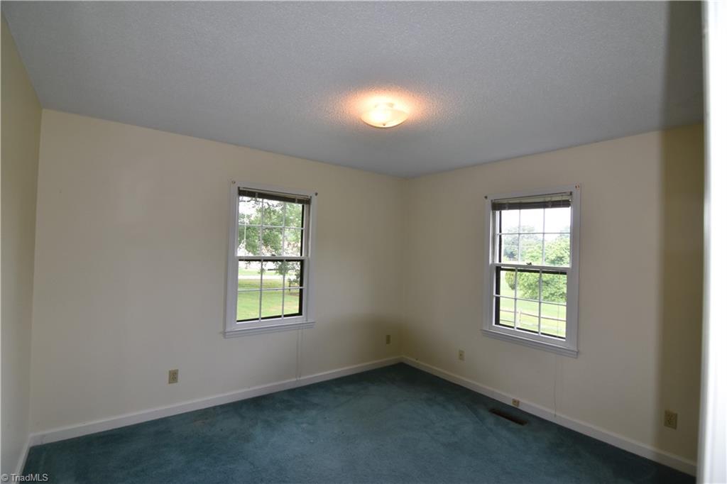 334 Jarrett Road Thomasville, NC 27360 - Photo 27 of 28 Gallery Image 27