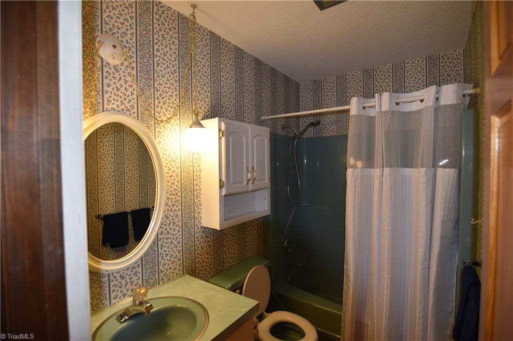 334 Jarrett Road Thomasville, NC 27360 - Photo 28 of 28 Gallery Image 28