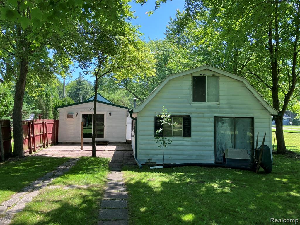 1885 Maple Road Smiths Creek, MI 48074 - Photo 6 of 24 Gallery Image 6