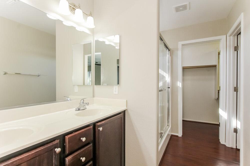 10225 West Camelback Road, Unit 49 Phoenix, AZ 85037 - Photo 10 of 17 Photo #10