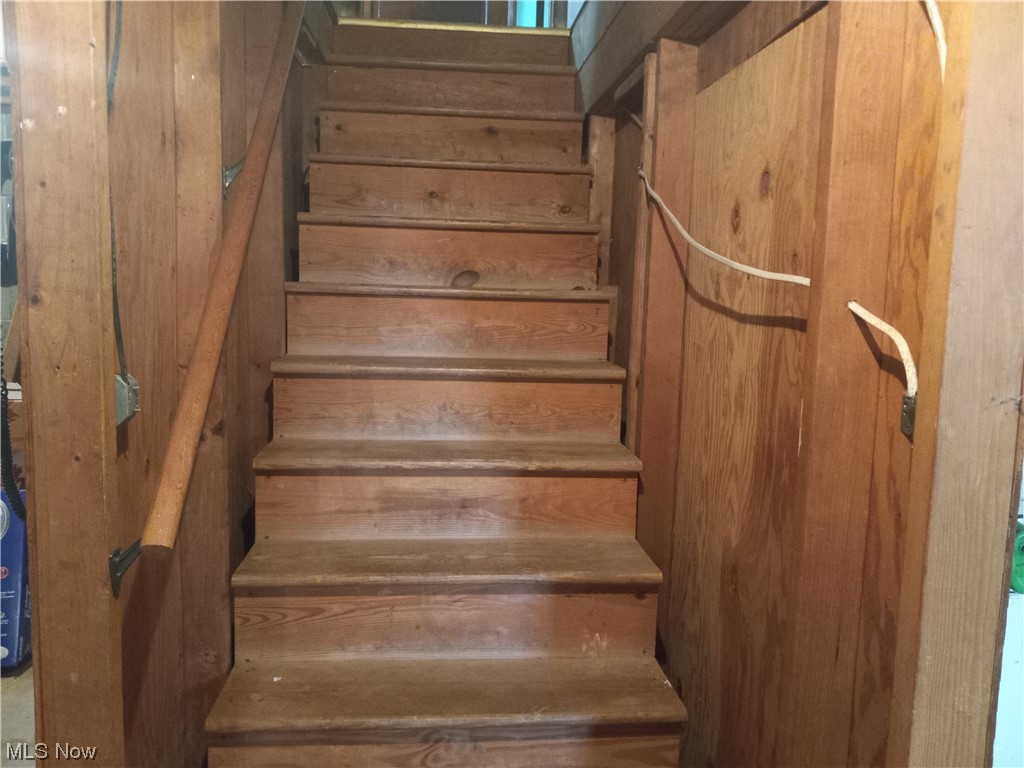 71695 Old Twenty One Road Kimbolton, OH 43749 - Photo 11 of 19 Steps to the basement.