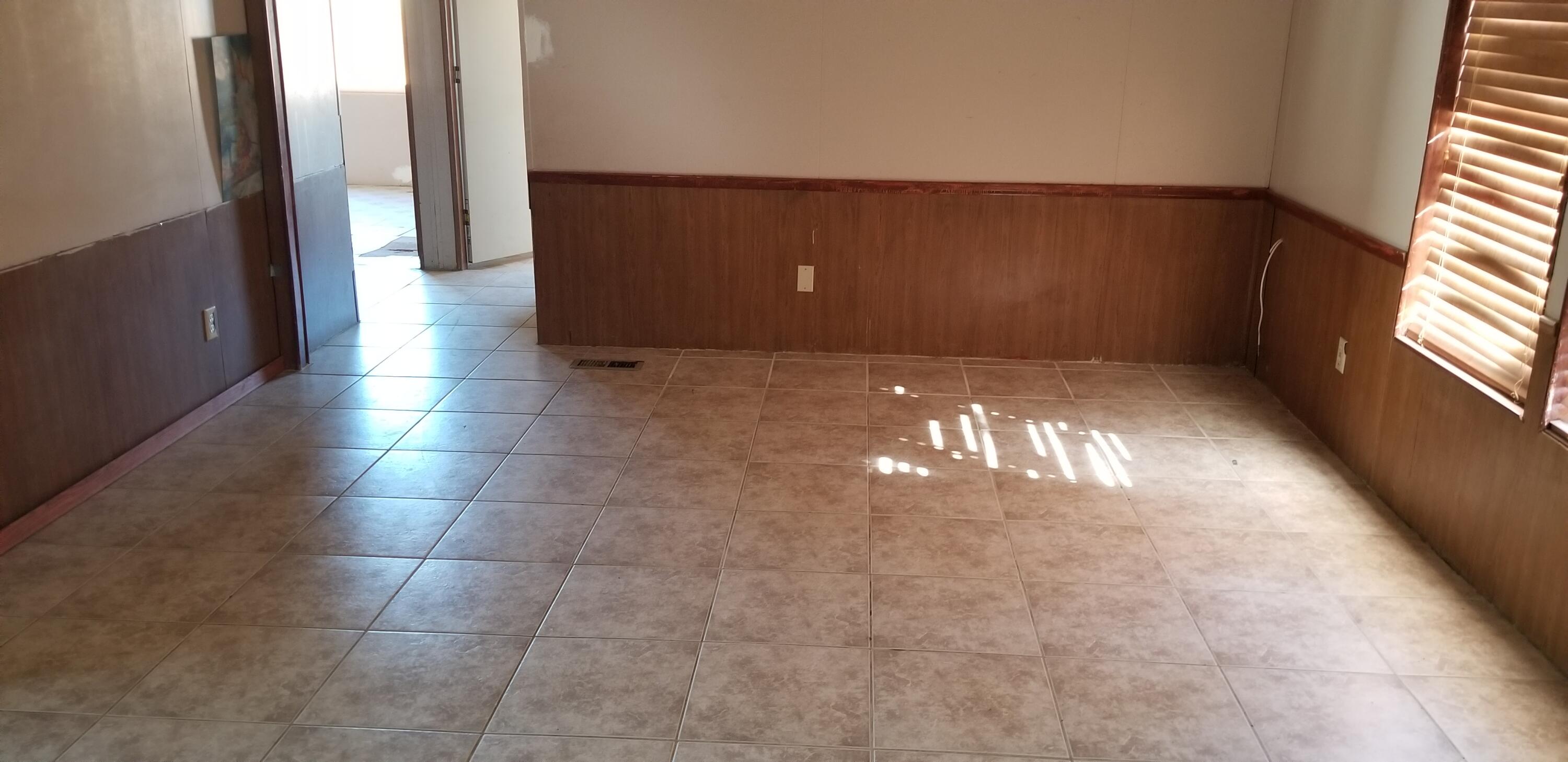 2331 Shore Isle Avenue Thermal, CA 92274 - Photo 8 of 14 a view of an empty room and window