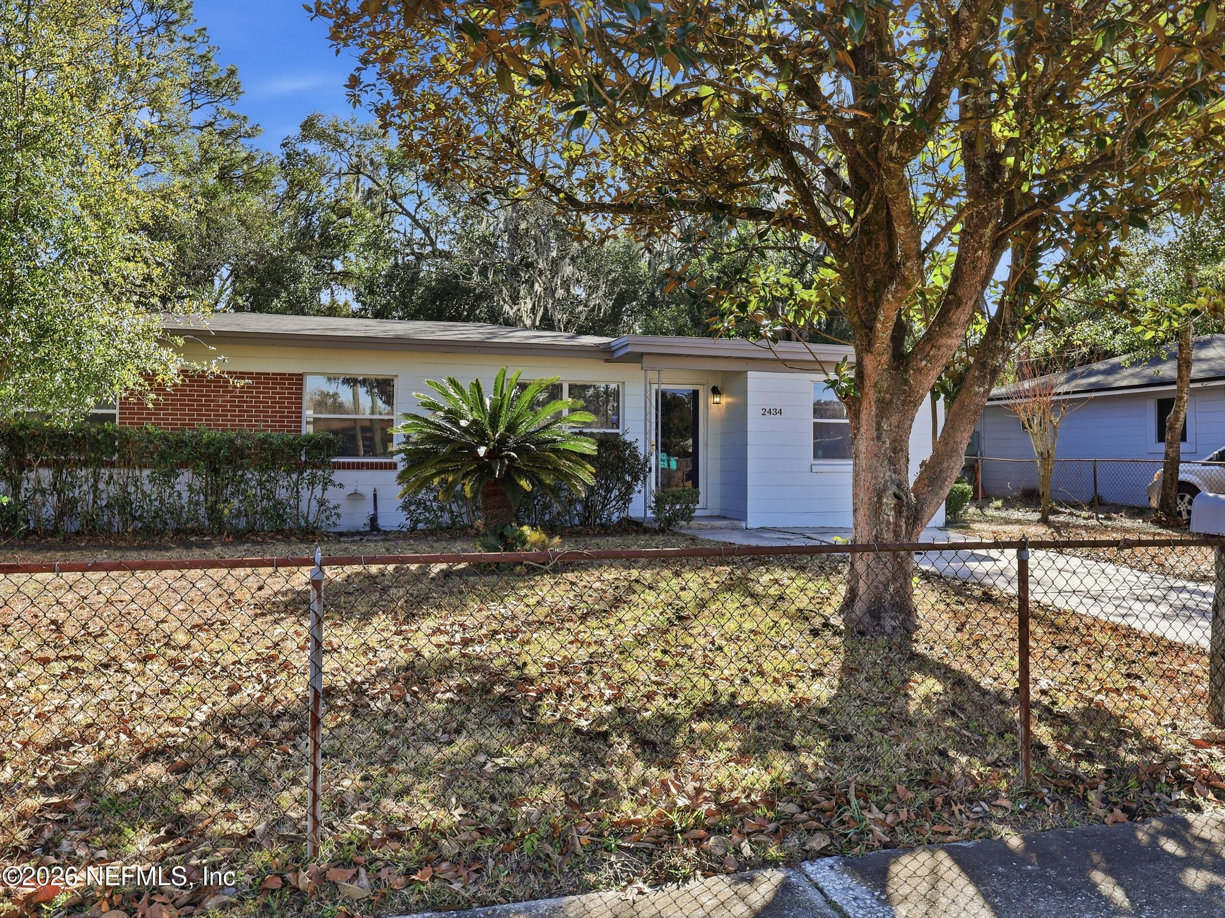 2434 Leonid Road Jacksonville, FL 32218 - Photo 3 of 22 3_2434 leonid rd by salt home media 003