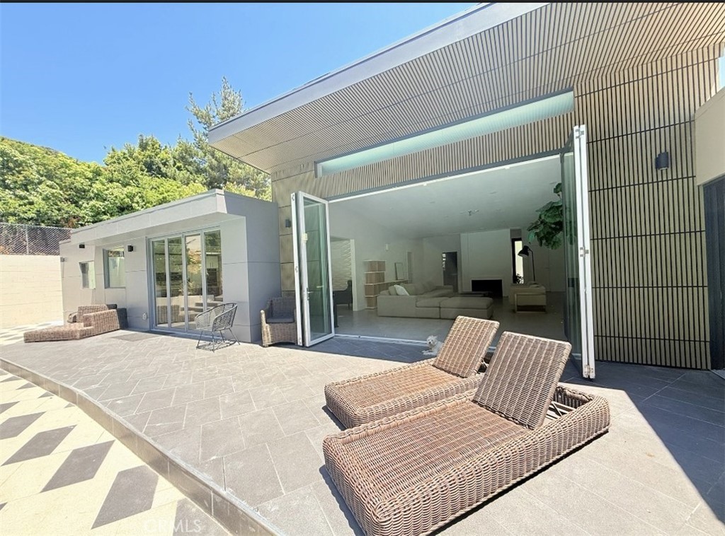 1801 Roscomare Road Los Angeles, CA 90077 - Photo 37 of 38