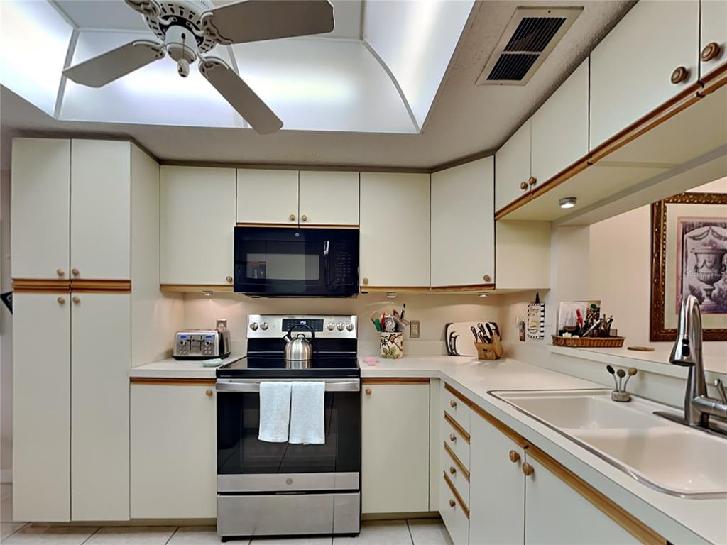 6501 Stone River Road, Unit 110 Bradenton, FL 34203 - Photo 46 of 81