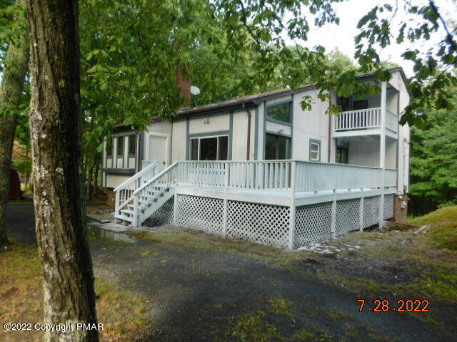140-1109) Falls Road Bushkill, PA 18324 - Photo 1 of 31 DSCN3223