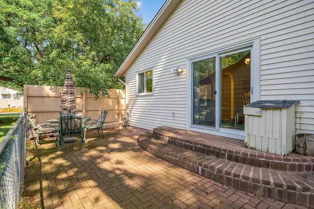 $389,999 | 1390 76th Avenue Northeast, Fridley, MN 55432