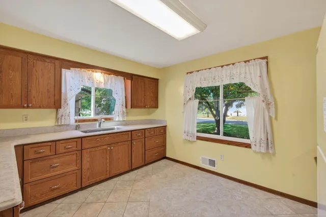 $389,999 | 1390 76th Avenue Northeast, Fridley, MN 55432