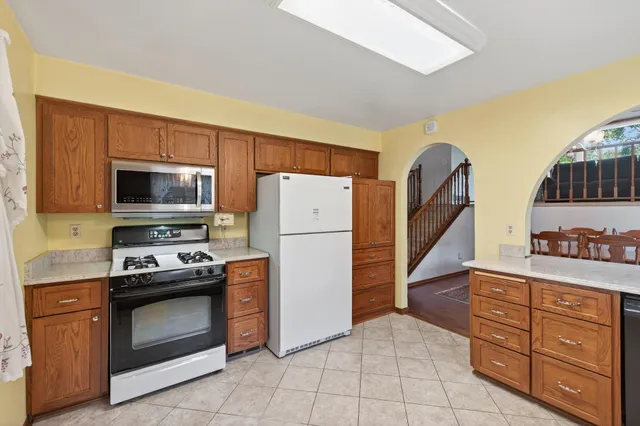 $389,999 | 1390 76th Avenue Northeast, Fridley, MN 55432