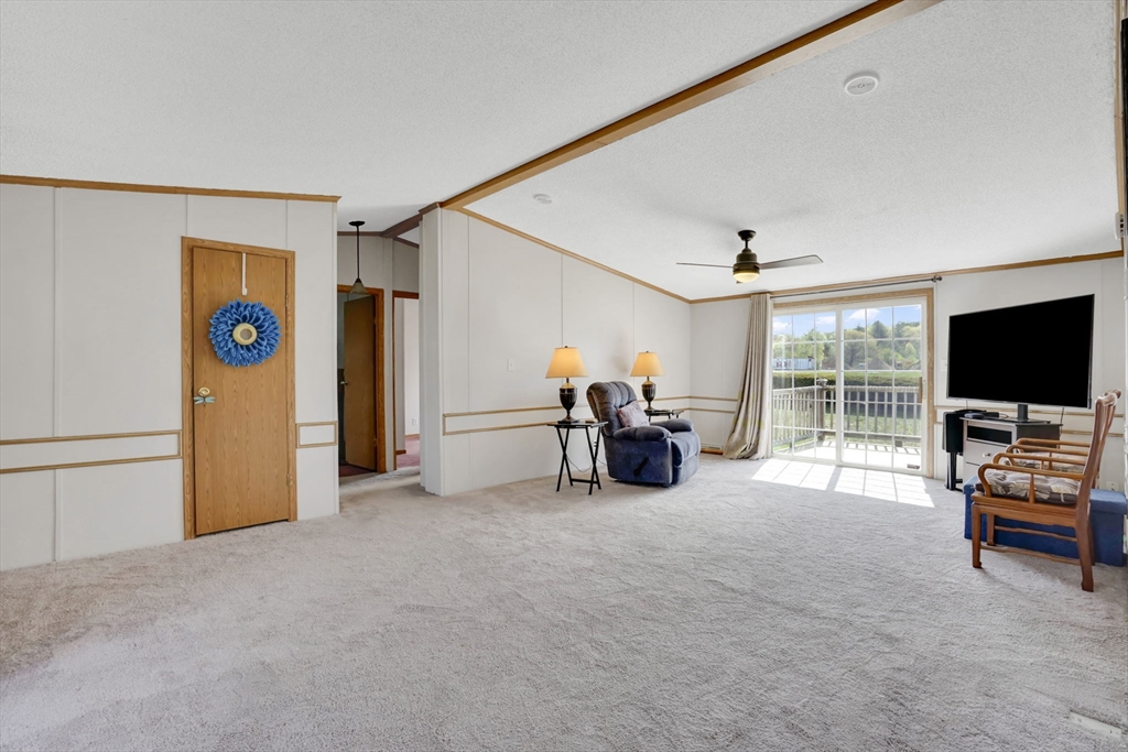 27 Somerset Road Chicopee, MA 01020 - Photo 27 of 33