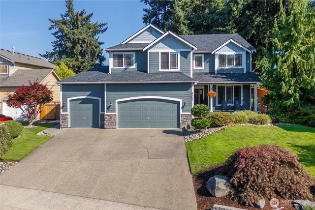 $829,950 | 8207 66th Ave Court East, Puyallup, WA 98371