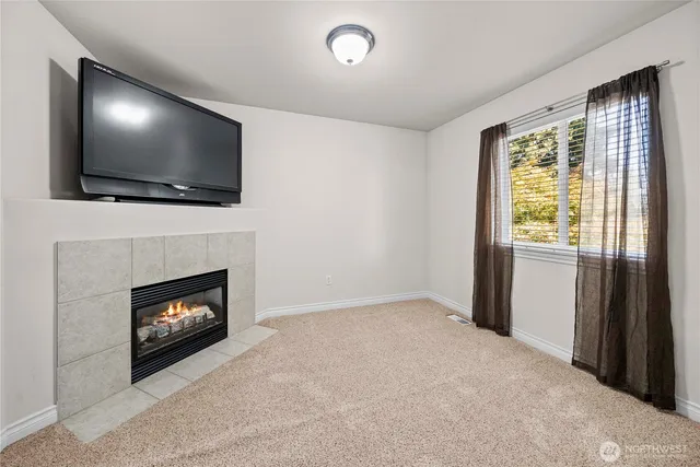 $829,950 | 8207 66th Ave Court East, Puyallup, WA 98371