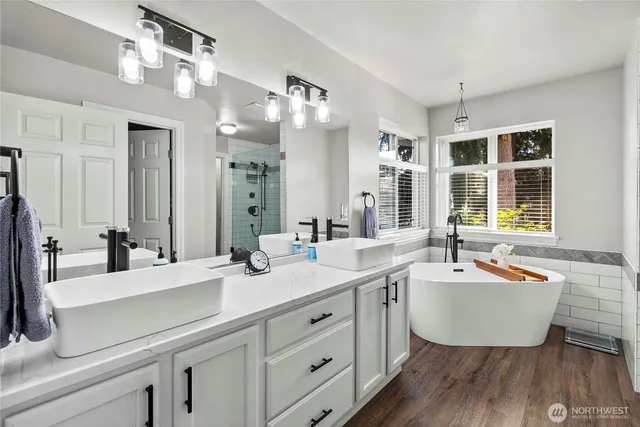 $829,950 | 8207 66th Ave Court East, Puyallup, WA 98371