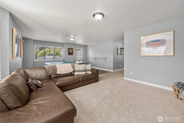 $829,950 | 8207 66th Ave Court East, Puyallup, WA 98371