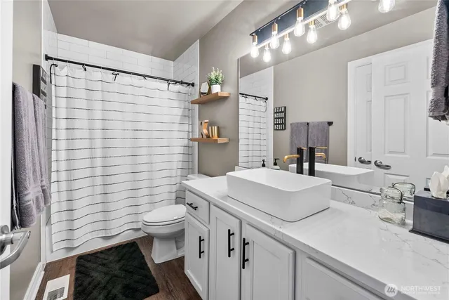 $829,950 | 8207 66th Ave Court East, Puyallup, WA 98371