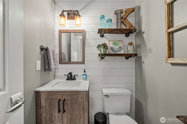 $829,950 | 8207 66th Ave Court East, Puyallup, WA 98371