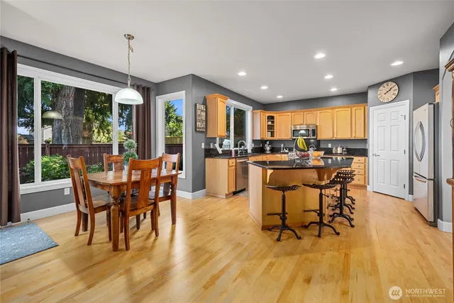 $829,950 | 8207 66th Ave Court East, Puyallup, WA 98371