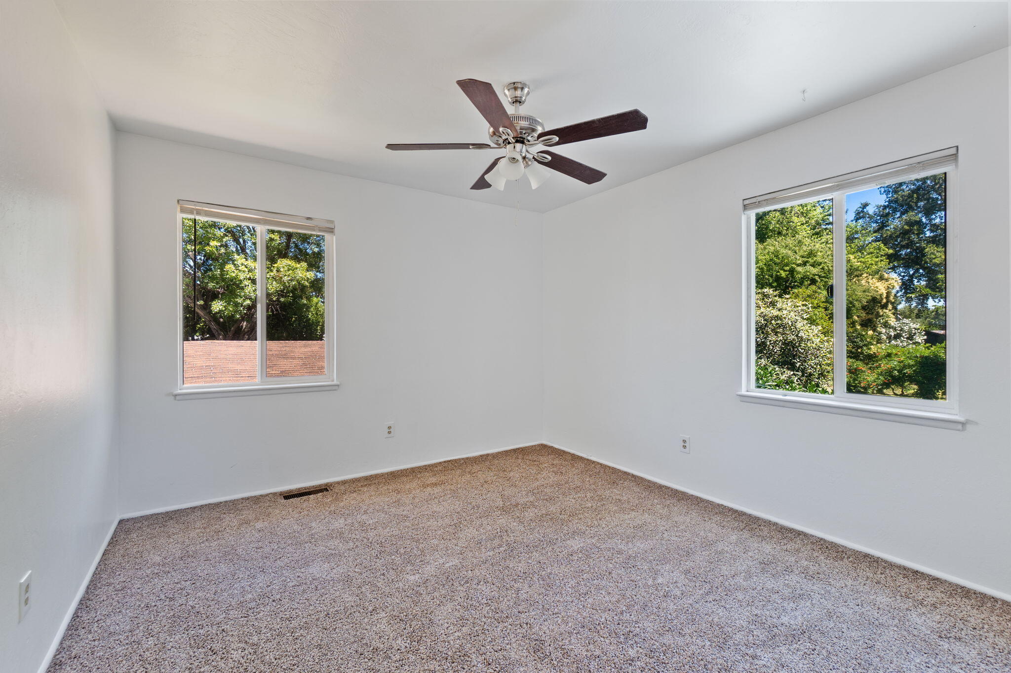 5039 Bidwell Road Redding, CA 96001 - Photo 21 of 41 22-web-or-mls-BiggerFlow Real Estate Med