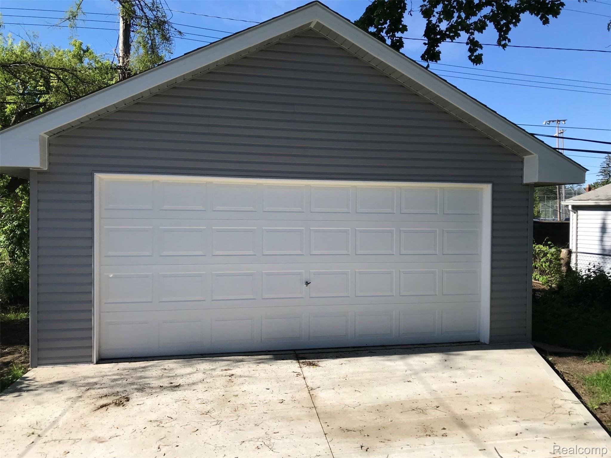1907 Princeton Road Berkley, MI 48072 - Photo 4 of 27 pr-new garage.jpg