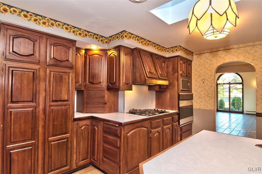 5257 Neola Road Stroudsburg, PA 18360 - Photo 15 of 50 Kitchen