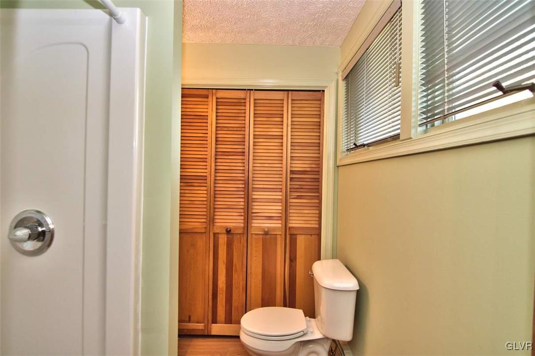 5257 Neola Road Stroudsburg, PA 18360 - Photo 28 of 50 Master Bathroom