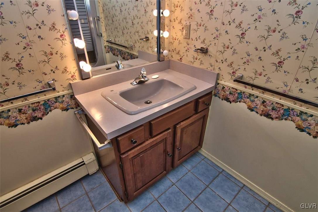 5257 Neola Road Stroudsburg, PA 18360 - Photo 33 of 50 Bathroom