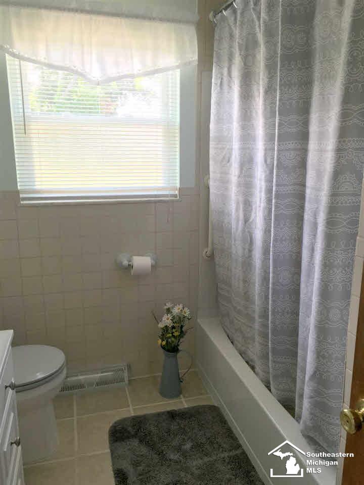 1733 East Samaria Road Erie, MI 48133 - Photo 14 of 30 Full Bath view 2
