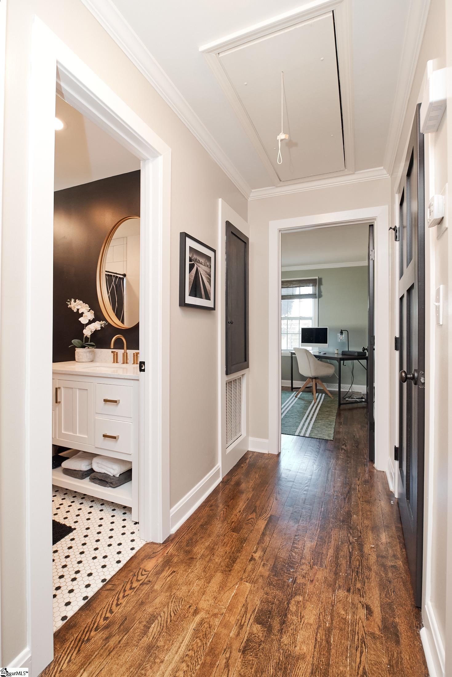 121 Maco Street Greenville, SC 29607 - Photo 13 of 23