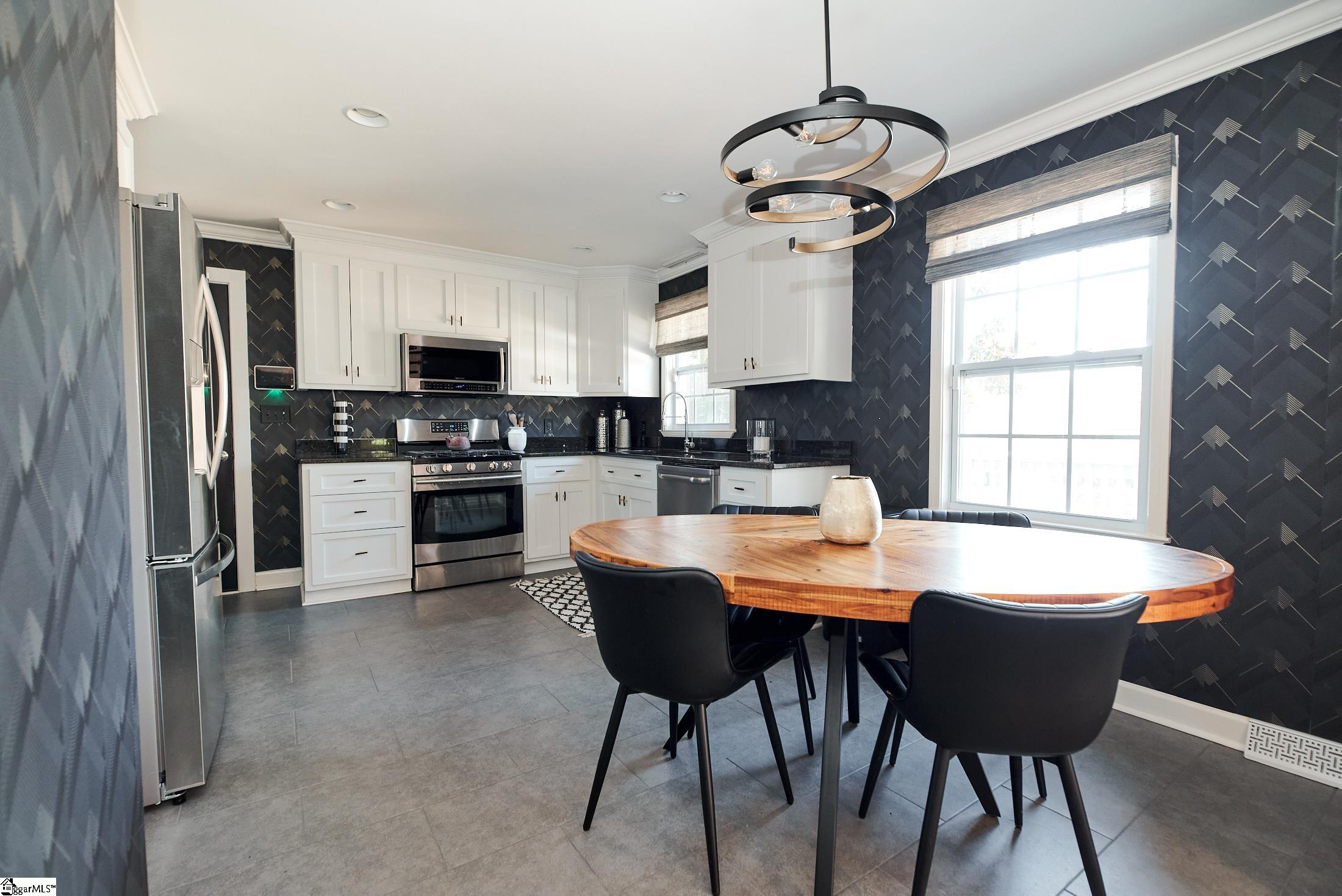 121 Maco Street Greenville, SC 29607 - Photo 8 of 23