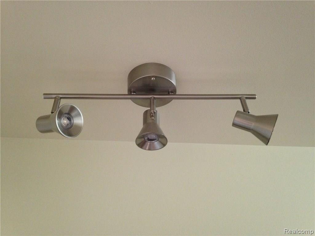 3528 Warner Road Howell, MI 48855 - Photo 12 of 61 IMG_3122.JPG