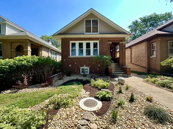 $449,000 | 2841 Wenonah Avenue, Berwyn, IL 60402