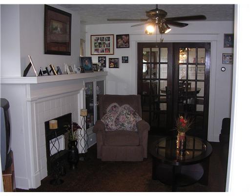 3907 Brighton Road Brighton Heights, PA 15212 - Photo 5 of 7 Living Room.