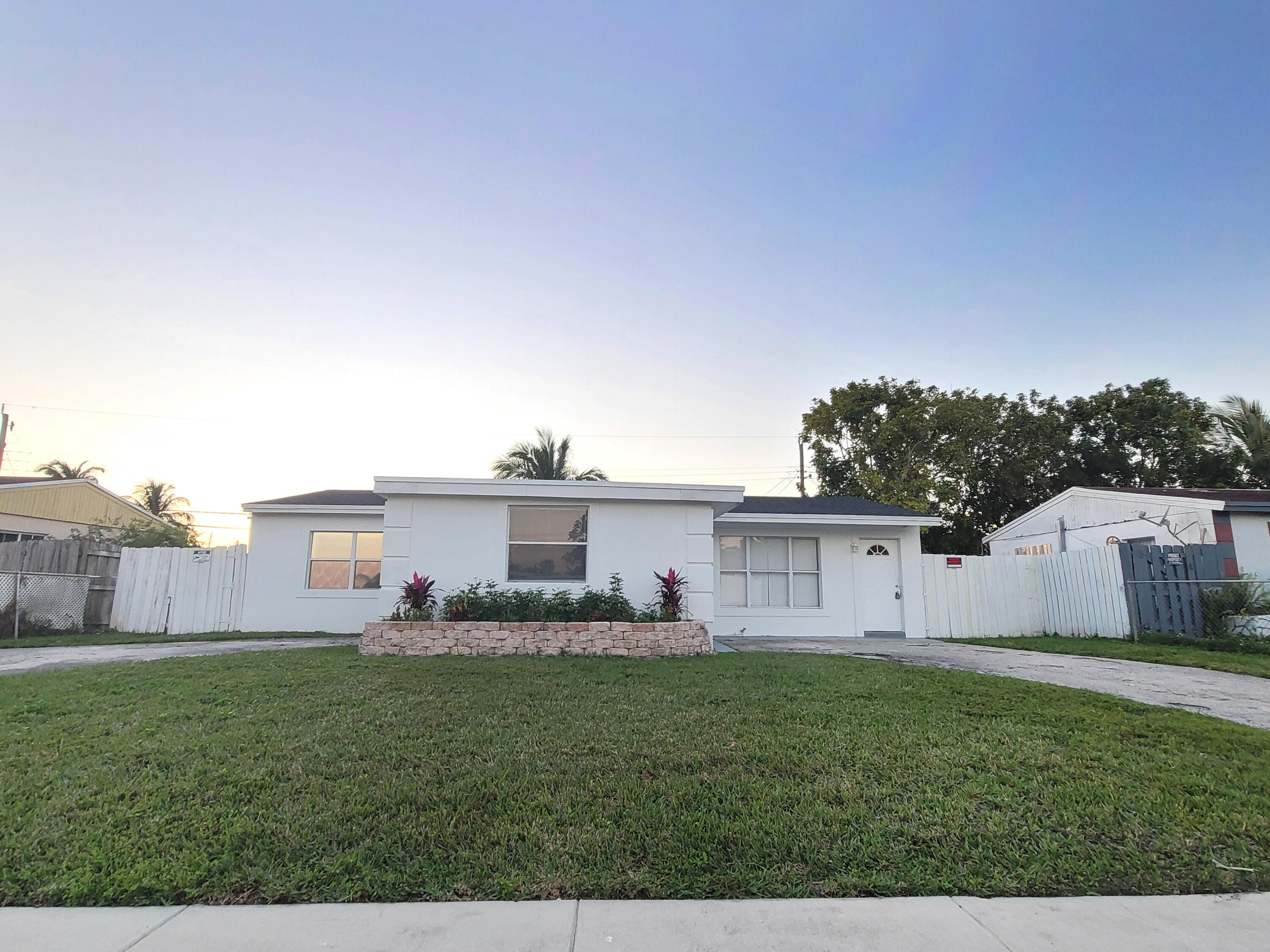 1621 Southwest 63rd Ave