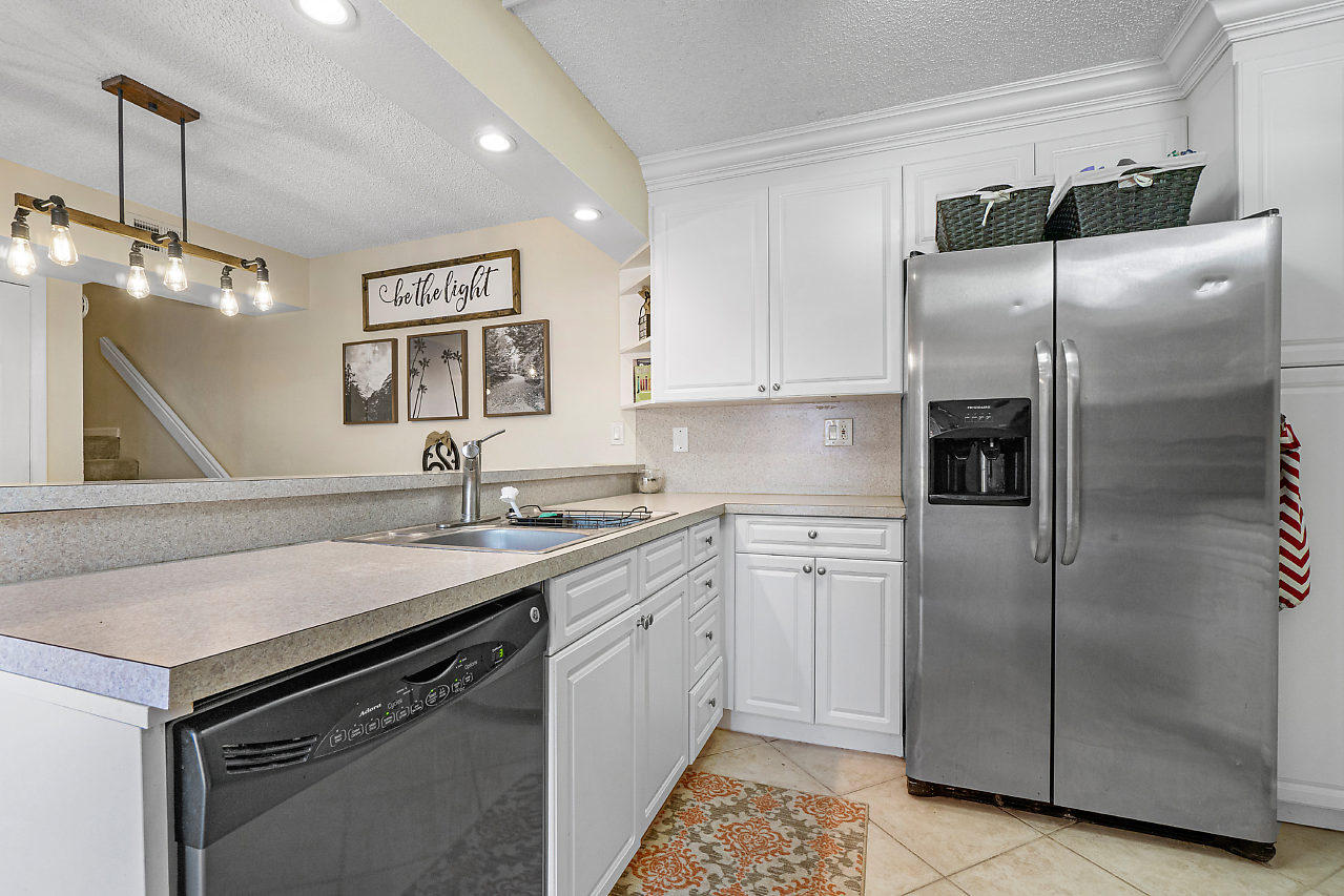 8279 Severn Drive, Unit B Boca Raton, FL 33433 - Photo 13 of 33 014-8279SevernDr-BocaRaton-FL-small