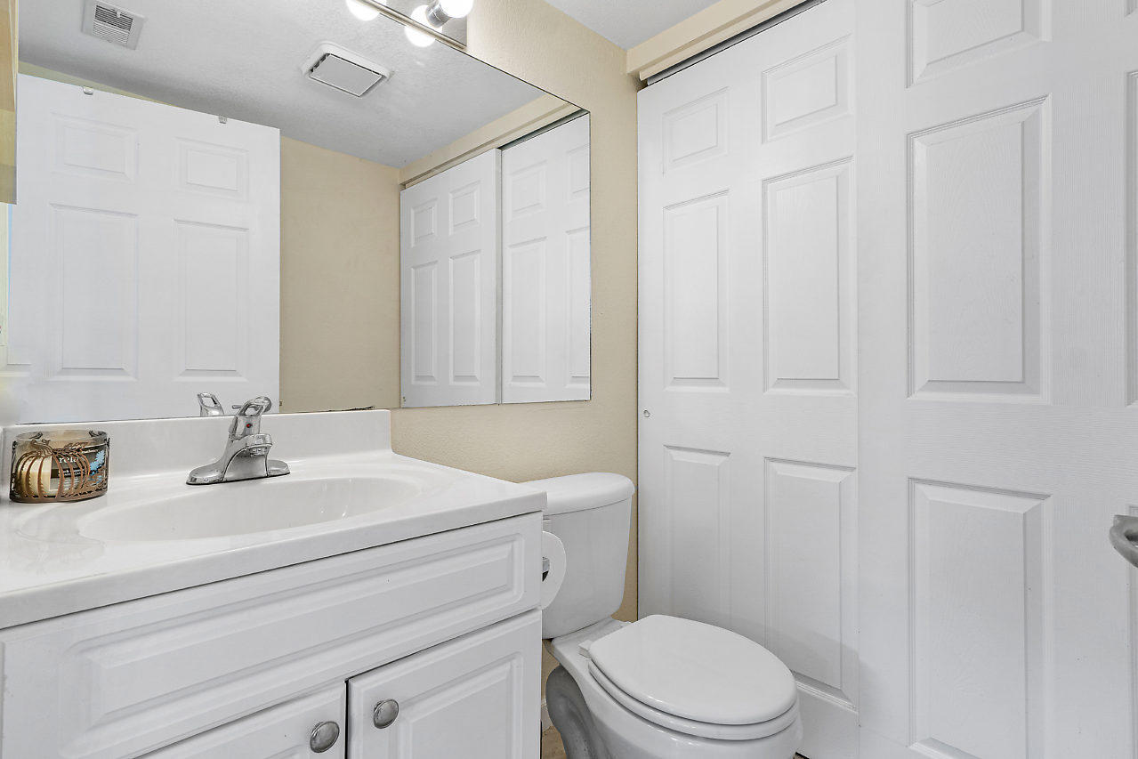 8279 Severn Drive, Unit B Boca Raton, FL 33433 - Photo 15 of 33 010-8279SevernDr-BocaRaton-FL-small