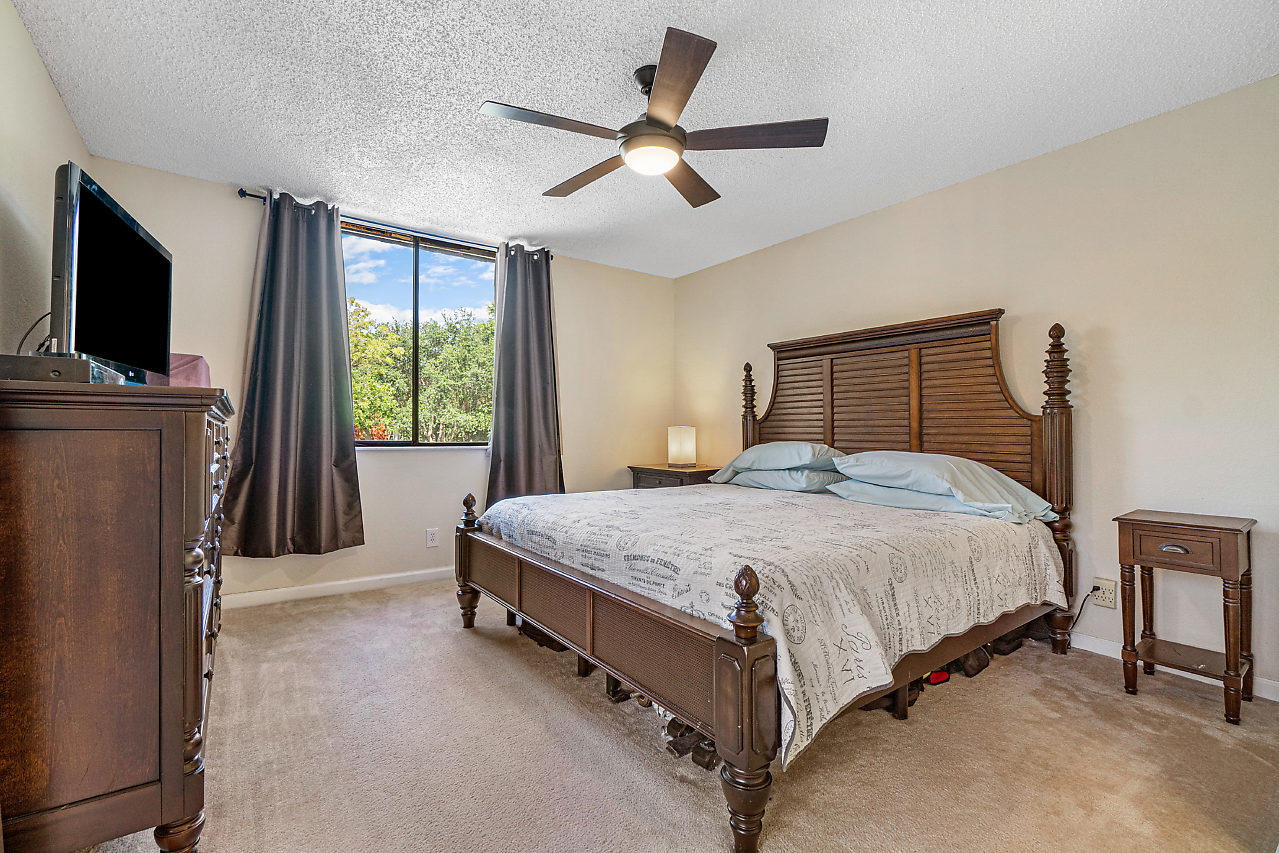 8279 Severn Drive, Unit B Boca Raton, FL 33433 - Photo 16 of 33 019-8279SevernDr-BocaRaton-FL-small