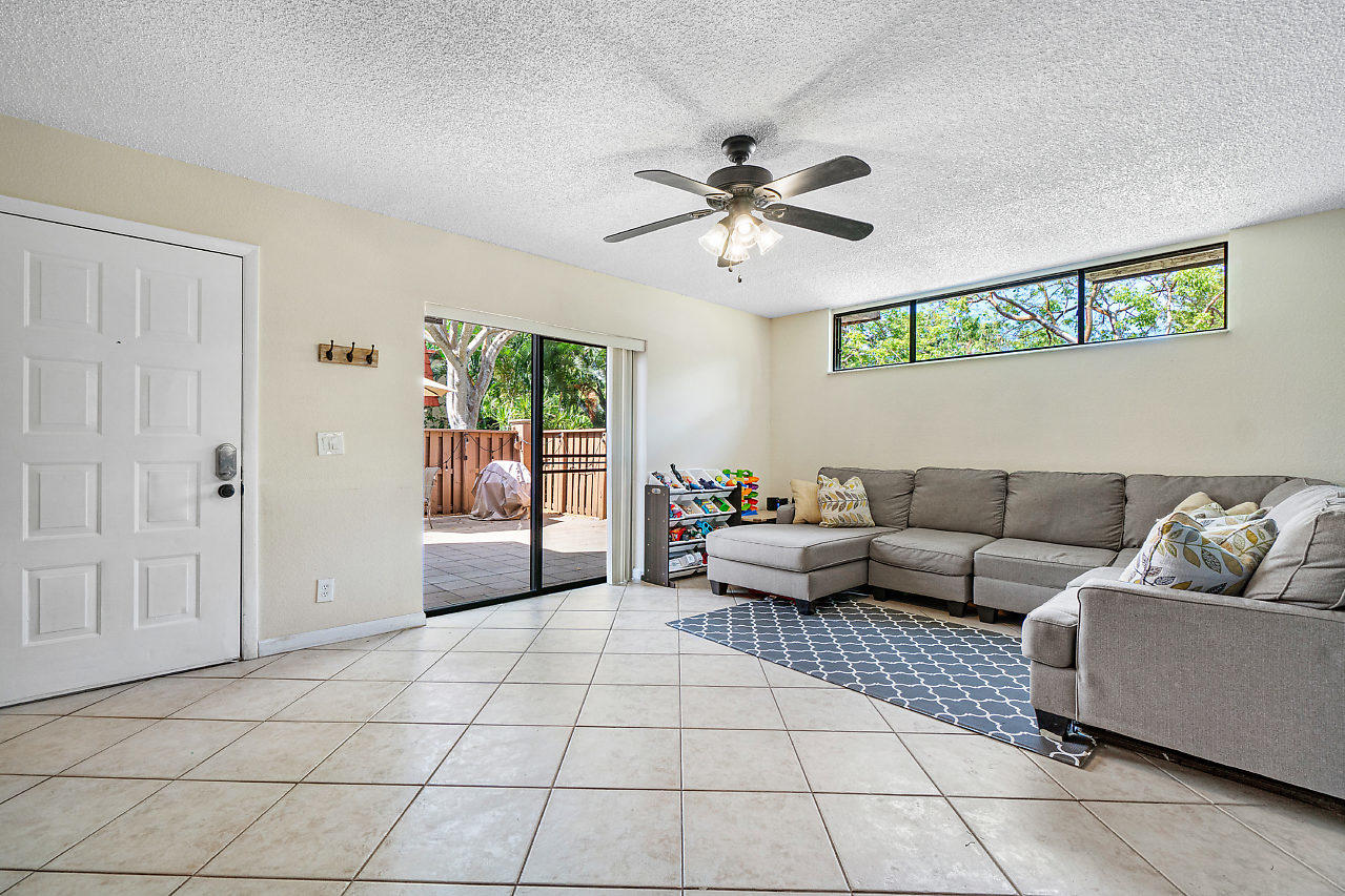 8279 Severn Drive, Unit B Boca Raton, FL 33433 - Photo 8 of 33 008-8279SevernDr-BocaRaton-FL-small