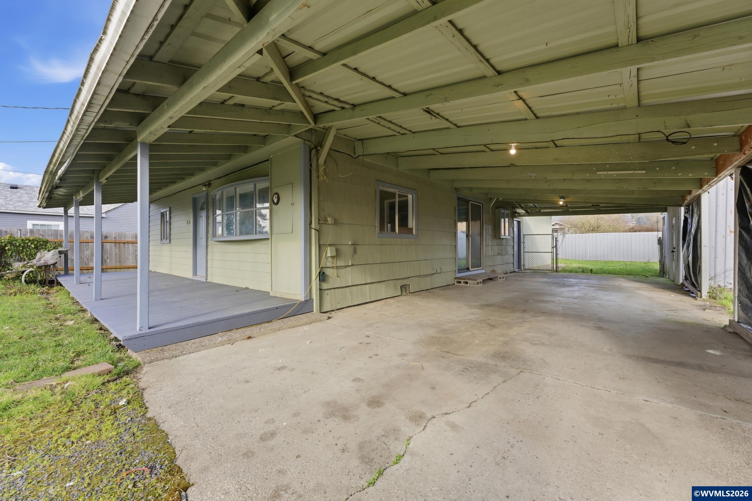 2375 Porter Street Lebanon, OR 97355 - Photo 29 of 32