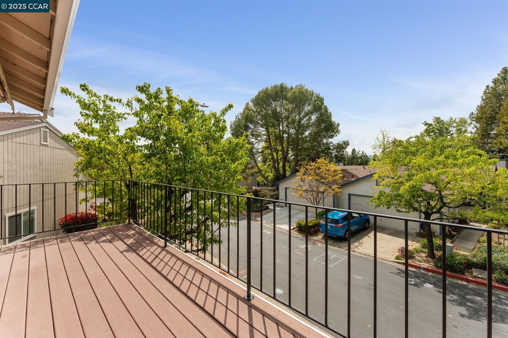 2480 Heatherleaf Lane Martinez, CA 94553 - Photo 19 of 60